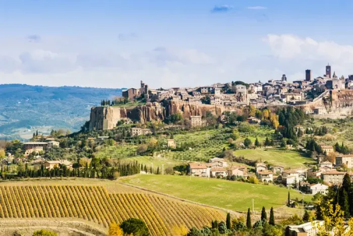 Framed Print : View of Orvieto, Umbria, Italy