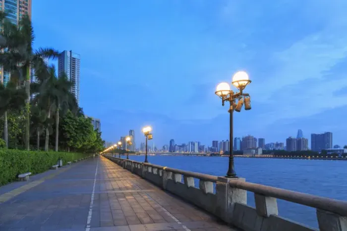 Framed Print : view along Pearl River of city skyline from Yacht Club, Guangzhou, China