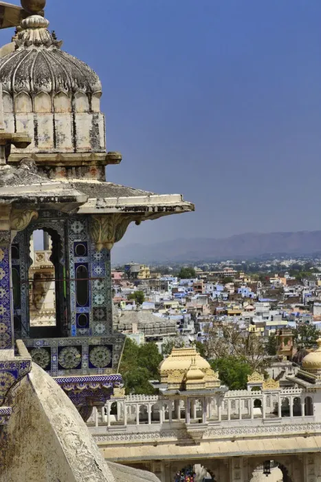 Framed Print : View of Udaipur from City Palace, Udaipur, India Framed Print : View of Udaipur from City Palace, Udaipur, India