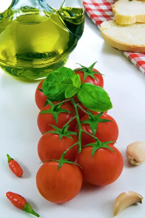 Framed Print : Vine tomato, tomato of Pachino (Province of Syracuse, Sicily, Italy) Framed Print : Vine tomato, tomato of Pachino (Province of Syracuse, Sicily, Italy)