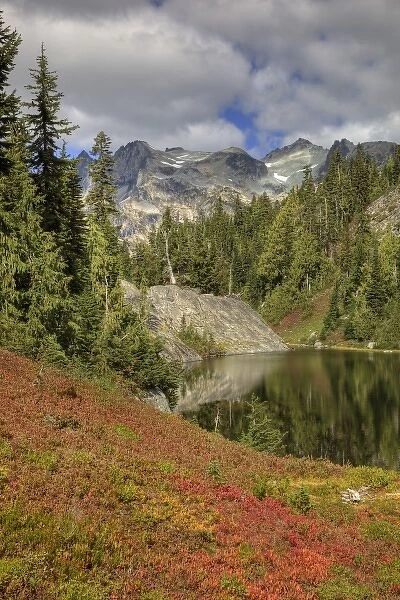 WA, Alpine Lakes Wilderness, Alpine tarn and Mount Daniel