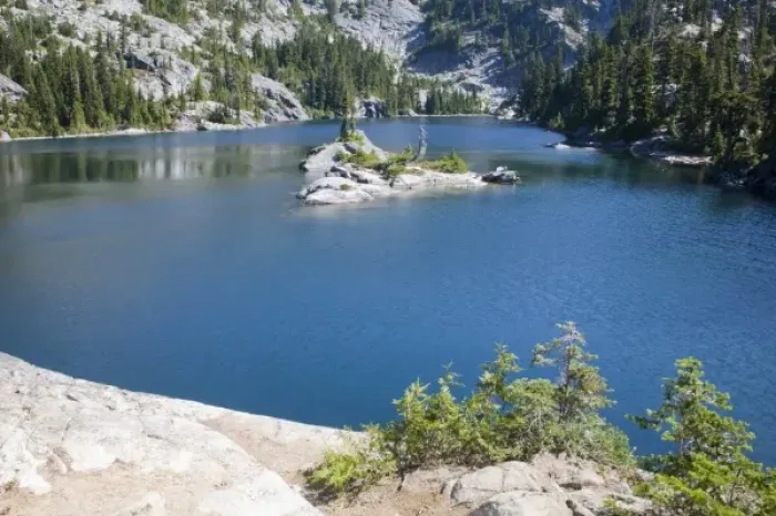 Framed Print : WA, Alpine Lakes Wilderness, Tuck Lake