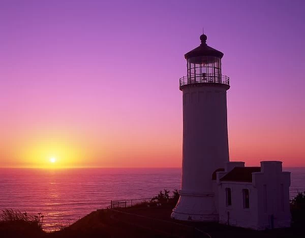 WA, Cape Disappointment State Park, North Head Lighthouse, established 1898, along