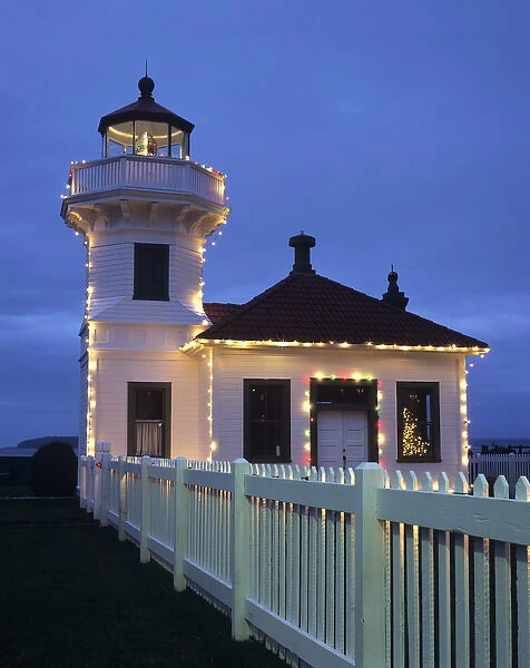 WA, Mukilteo, Mukilteo Lighthouse; established in 1906; with holiday lights