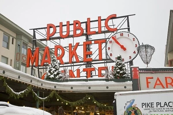WA, Seattle, Pike Place Market, a snowy day at the market