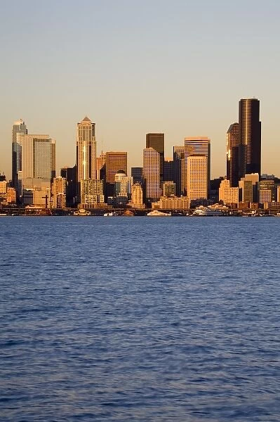 WA, Seattle, Seattle skyline and Elliott Bay