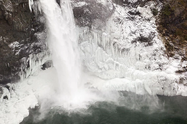 WA, Snoqualmie, Snoqualmie Falls plunges 268 feet