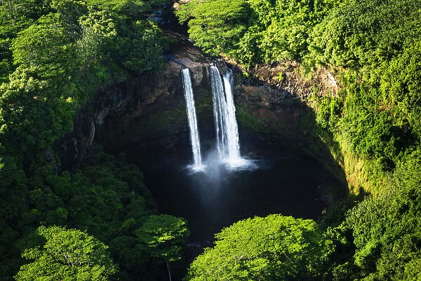 Wailua Falls, Wailua River State Park, Kauai, Hawaii, USA