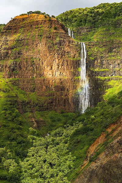 Waipoo Falls, Waimea Canyon State Park, Kauai, Hawaii, USA