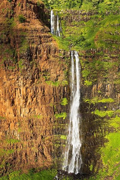 Waipoo Falls, Waimea Canyon State Park, Kauai, Hawaii, USA