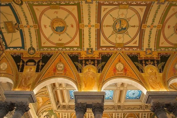 WASHINGTON, D. C. USA. Ceiling in Great Hall of Jefferson Building, Library of Congress