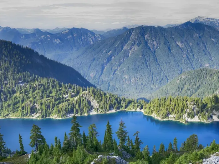 Framed Print : Washington State, Alpine Lakes Wilderness. Snow Lake