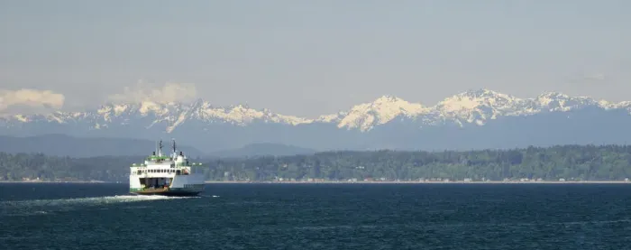 Framed Print : Washington State, Seattle, Washington State Ferry on Elliott Bay, Olympic Mountains in background Framed Print : Washington State, Seattle, Washington State Ferry on Elliott Bay, Olympic Mountains in background