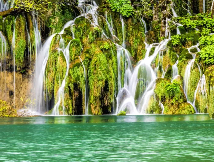 Framed Print : Waterfalls in the Parco Nazionale dei laghi di Plitvice Framed Print : Waterfalls in the Parco Nazionale dei laghi di Plitvice