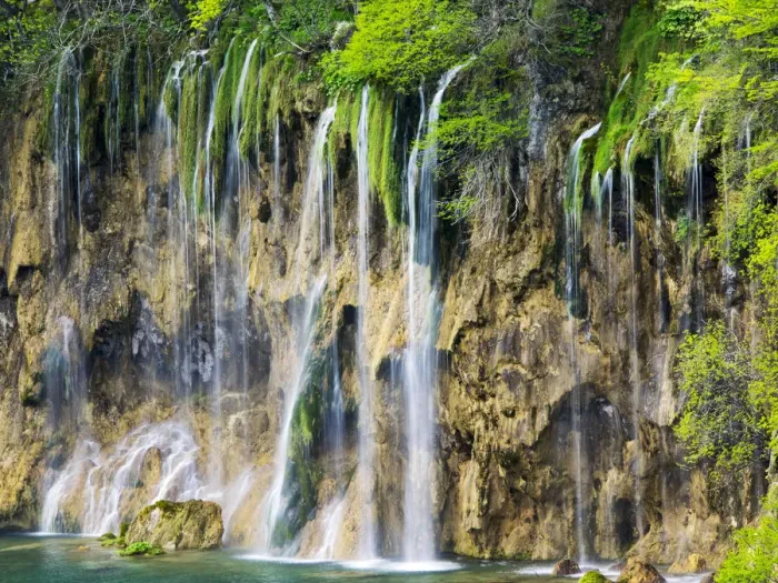 Framed Print : Waterfalls in the Parco Nazionale dei laghi di Plitvice Framed Print : Waterfalls in the Parco Nazionale dei laghi di Plitvice