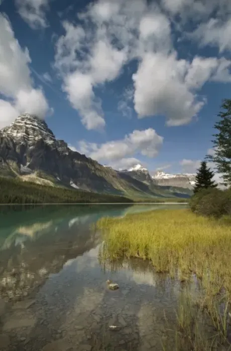 Framed Print : Waterfowl lake along the Icefields parkway, Banff National Park, Banff, Canada Framed Print : Waterfowl lake along the Icefields parkway, Banff National Park, Banff, Canada
