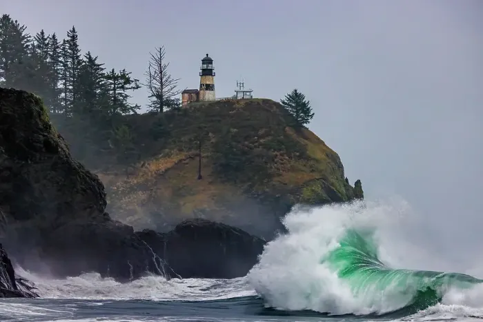 Framed Print : Waves crash below lighthouse at Cape Disappointment State Park, Washington State, USA Framed Print : Waves crash below lighthouse at Cape Disappointment State Park, Washington State, USA