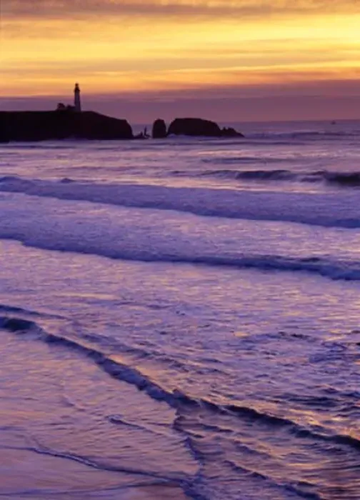 Framed Print : Waves wash in by the Yaquina Head Lighthouse at sunset, near Newport, on the Oregon Coast Framed Print : Waves wash in by the Yaquina Head Lighthouse at sunset, near Newport, on the Oregon Coast