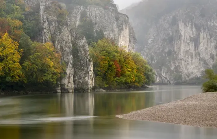 Framed Print : Weltenburger Enge, the Danube Gorge near Kehlheim in Bavaria during fall. Europe
