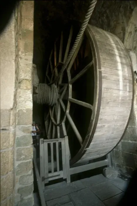 Framed Print : Wheel Hoist Le Mont Saint-Michel Framed Print : Wheel Hoist Le Mont Saint-Michel