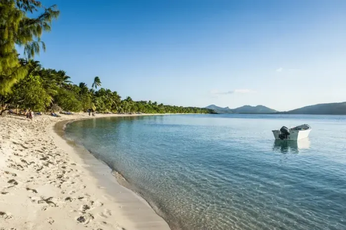 Framed Print : White sand beach, Oarsman Bay, Yasawas, Fiji, South Pacific Framed Print : White sand beach, Oarsman Bay, Yasawas, Fiji, South Pacific
