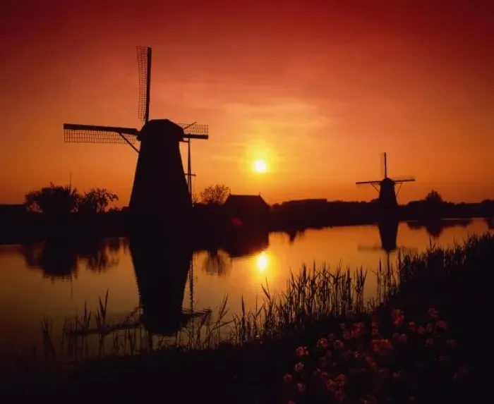 Framed Print : Windmills at sunset, Kinderdijk, Netherlands Framed Print : Windmills at sunset, Kinderdijk, Netherlands