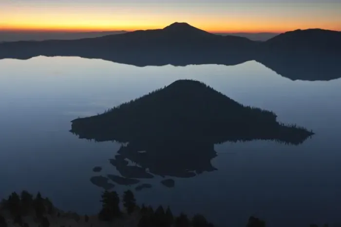 Framed Print : Wizard Island at dawn, Crater Lake Naitonal Park, Oregon Framed Print : Wizard Island at dawn, Crater Lake Naitonal Park, Oregon