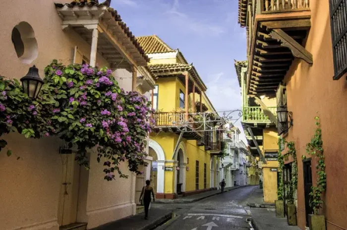Framed Print : Wonderful Spanish colonial architecture is a confection in the Old City, Cuidad Vieja Framed Print : Wonderful Spanish colonial architecture is a confection in the Old City, Cuidad Vieja