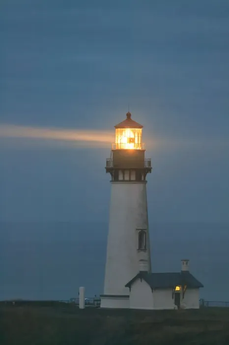 Framed Print : Yaquina Head Lighthouse, near Newport, Oregon Coast
