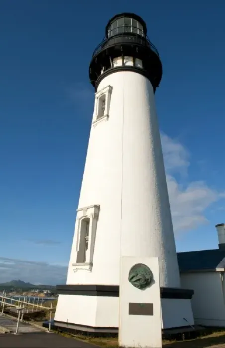 Framed Print : Yaquina Head Lighthouse in Newport, Oregon Framed Print : Yaquina Head Lighthouse in Newport, Oregon