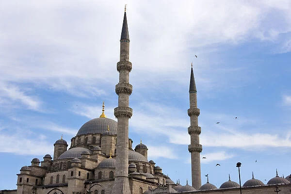 Yeni Cami (New Mosque), Istanbul, Turkey