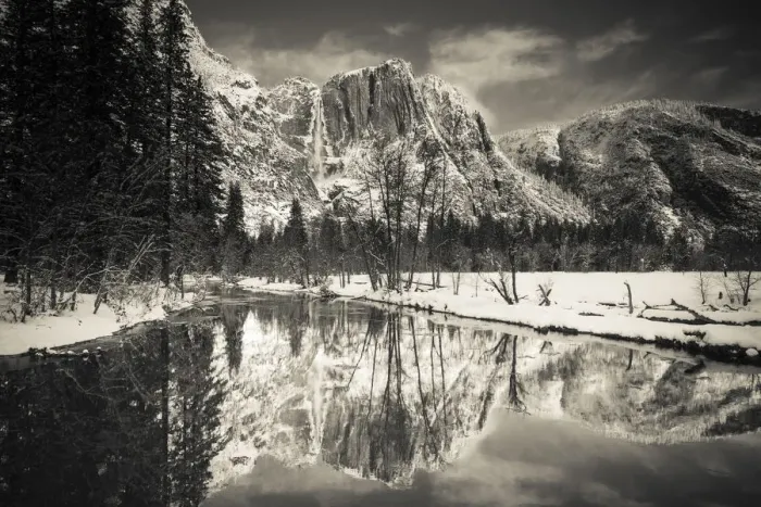 Framed Print : Yosemite Falls above the Merced River in winter, Yosemite National Park, California USA Framed Print : Yosemite Falls above the Merced River in winter, Yosemite National Park, California USA