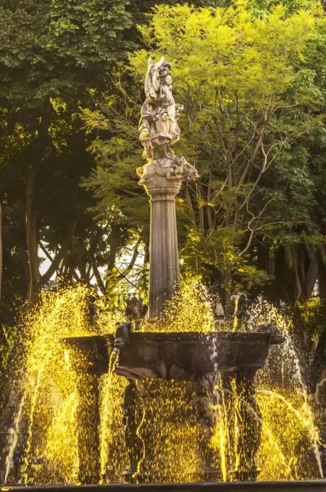Framed Print : Zocalo Plaza, Puebla, Mexico. Fountain built in 1777