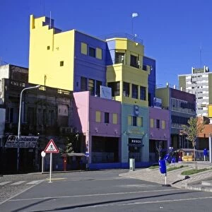 Americas, Latin America, Argentina, Buenos Aires, La Boca. Colorful street scene