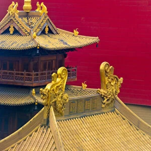 Architectural details of Jing an Temple, Shanghai, China