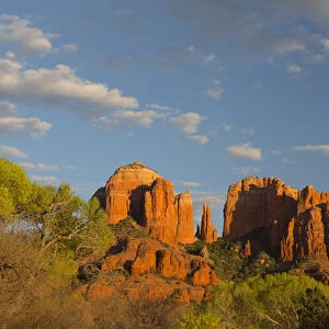 AZ, Arizona, Sedona, Crescent Moon Recreation Area, Red Rock Crossing; Cathedral Rock