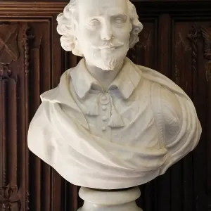 Basingstoke, England. Bust of William Shakespeare. (Editorial Use Only) Basingstoke, England. Bust of William Shakespeare. (Editorial Use Only)