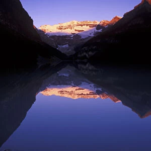 Canada, Alberta, Banff NP, Lake Louise at Dawn