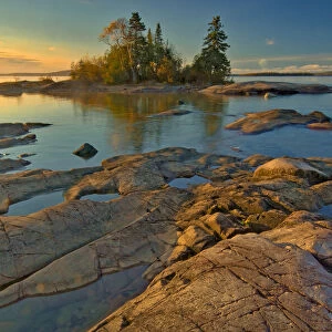 Canada, Ontario, Caron Island and Lake Superior St. sunrise, Rossport