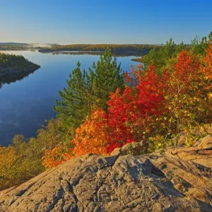 Canada, Ontario, Sudbury. Lake Laurentian Conservation Area in autumn