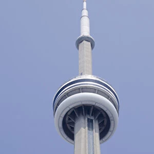 Canada, Ontario, Toronto. Downtown CN Tower, rooftop view