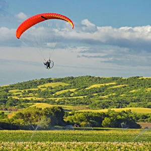 Canada, Saskatchewan, Craven. Hang gliding in Qu Appelle Valley