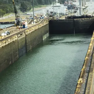 L'Amérique centrale, le Panama, le canal de Panama crée la distance la plus courte possible entre l'Atlantique. L'Amérique centrale, le Panama, le canal de Panama crée la distance la plus courte possible entre l'Atlantique.