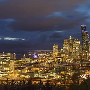 City skyline from Jose Rizal Park in downtown Seattle, Washington State, USA