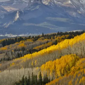 Colorado Rocky Mountains on Ohio Pass and backdrop of the Castle Mountain Autumn Colorado Rocky Mountains on Ohio Pass and backdrop of the Castle Mountain Autumn