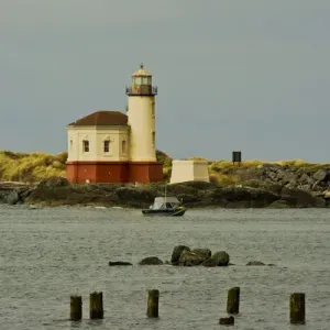 Coquille River Lighthouse, Coquille River, Bandon by the Sea, Oregon, USA