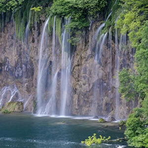 Croatia, Plitvice Lakes National Park, Waterfall