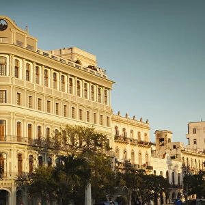 Cuba, Havana, Havana Vieja, Hotel Saratoga, sunset