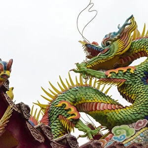 Dragon decoration on the roof in Lingxing Temple (Shibawang Gong Miao), Kaohsiung, Taiwan