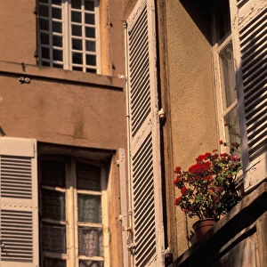 EU, France, Provence, Bouches-du-Rhone, Aix-en-Provence. Window in Old Aix